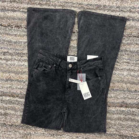 BDG Low Rise Flare Leg Corduroy Jeans Sz 28Wx32L NWT | Urban Outfitters Jeans - - Picture 3 of 13